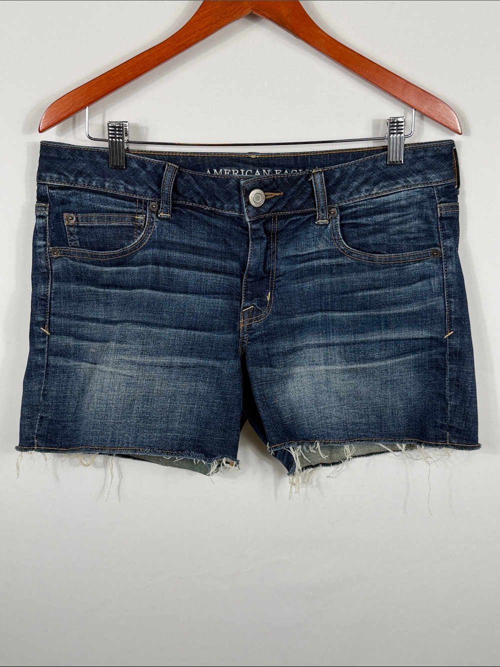 American Eagle Shortie Women’s Denim Cutoff Shorts Super Stretch. Size 12